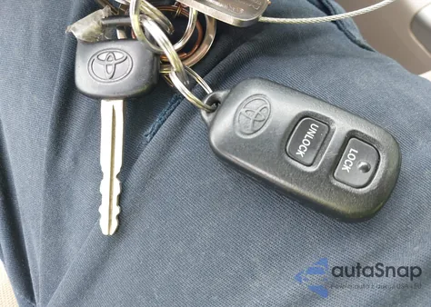 2001 Toyota Rav4 из США, поврежденный, VIN JTEHH20V010120607